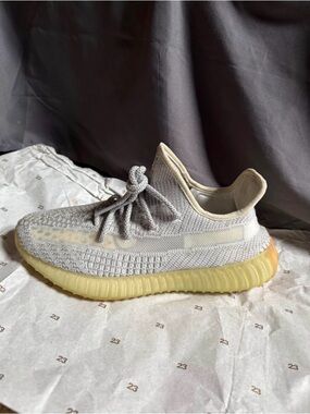 Yeezy Boost 350 - Cream